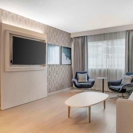 Radisson Plaza Hotel at Kalamazoo Center Bagian luar foto
