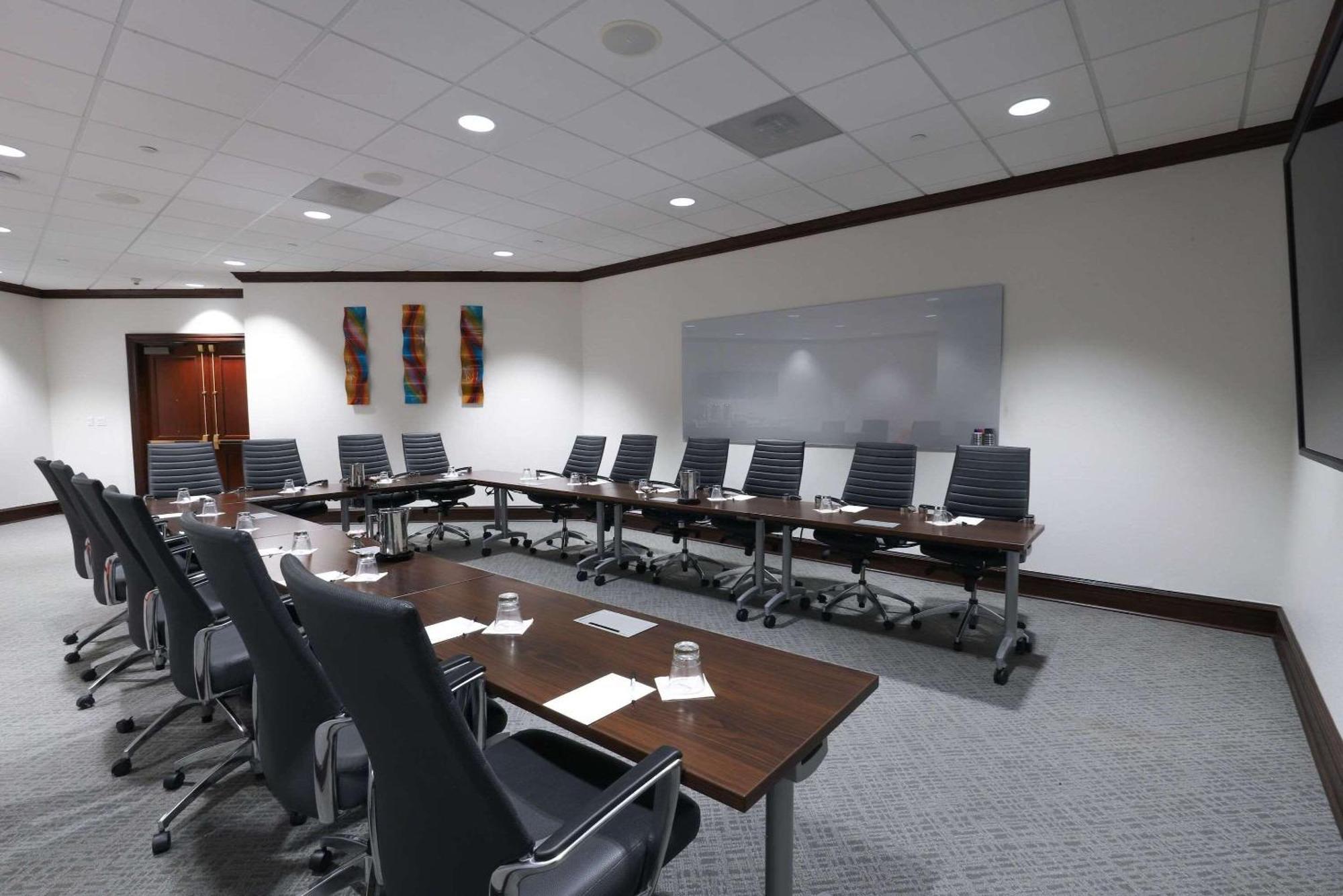 Radisson Plaza Hotel at Kalamazoo Center Bagian luar foto
