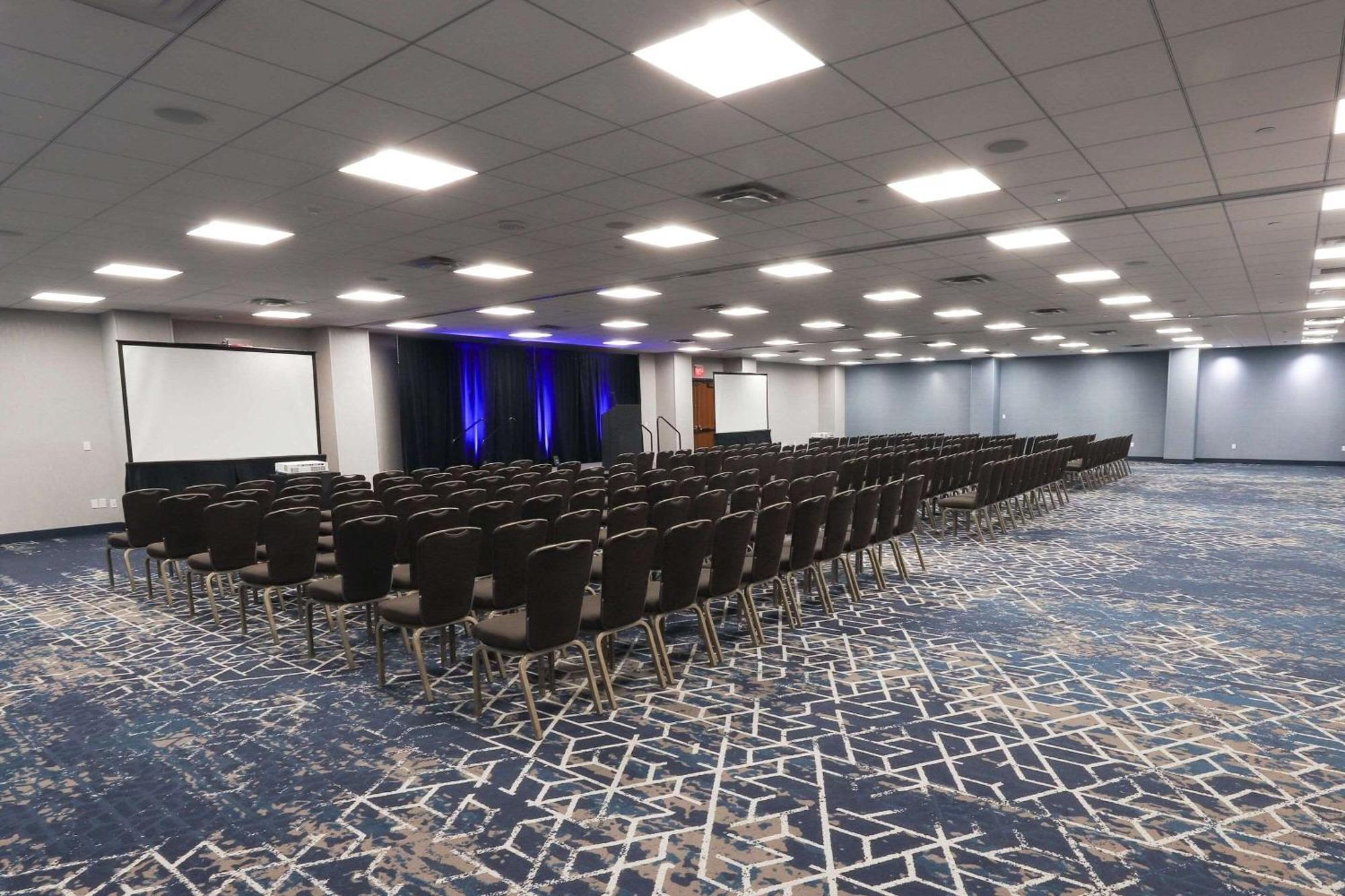 Radisson Plaza Hotel at Kalamazoo Center Bagian luar foto