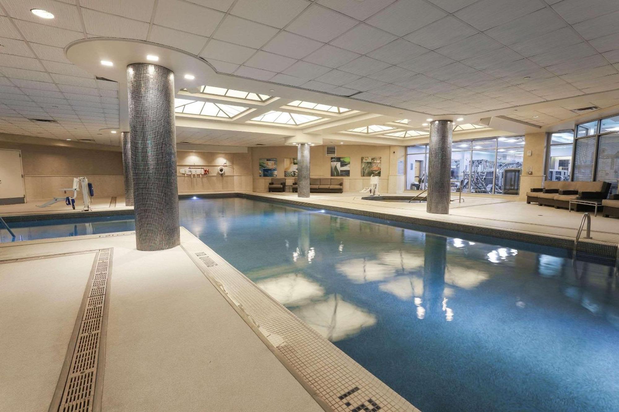 Radisson Plaza Hotel at Kalamazoo Center Bagian luar foto