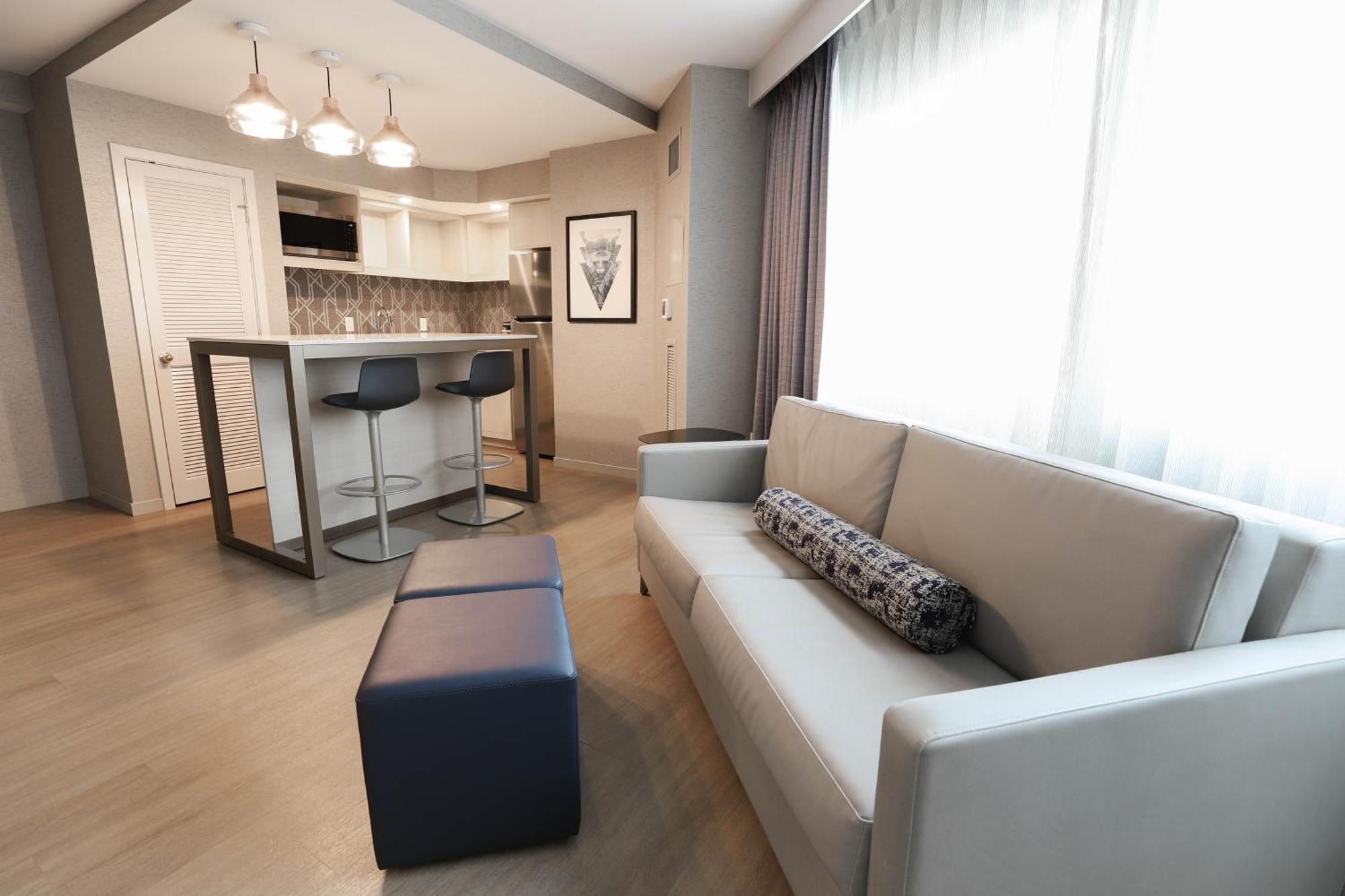 Radisson Plaza Hotel at Kalamazoo Center Bagian luar foto