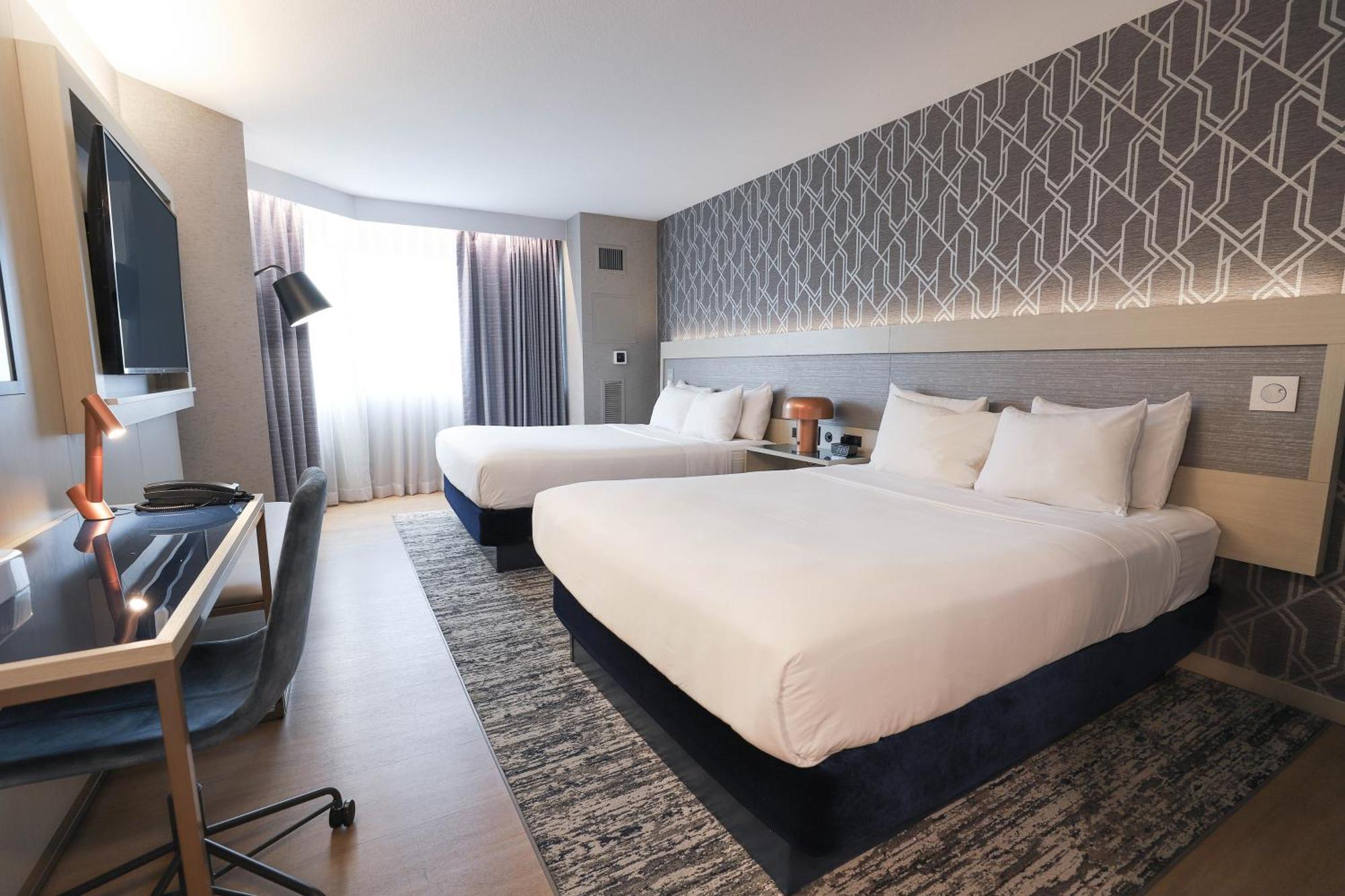 Radisson Plaza Hotel at Kalamazoo Center Bagian luar foto