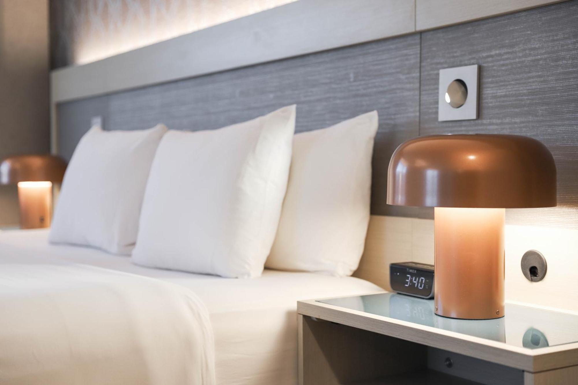 Radisson Plaza Hotel at Kalamazoo Center Bagian luar foto