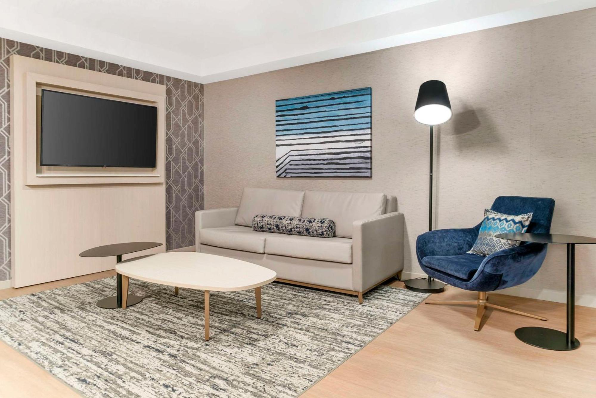 Radisson Plaza Hotel at Kalamazoo Center Bagian luar foto