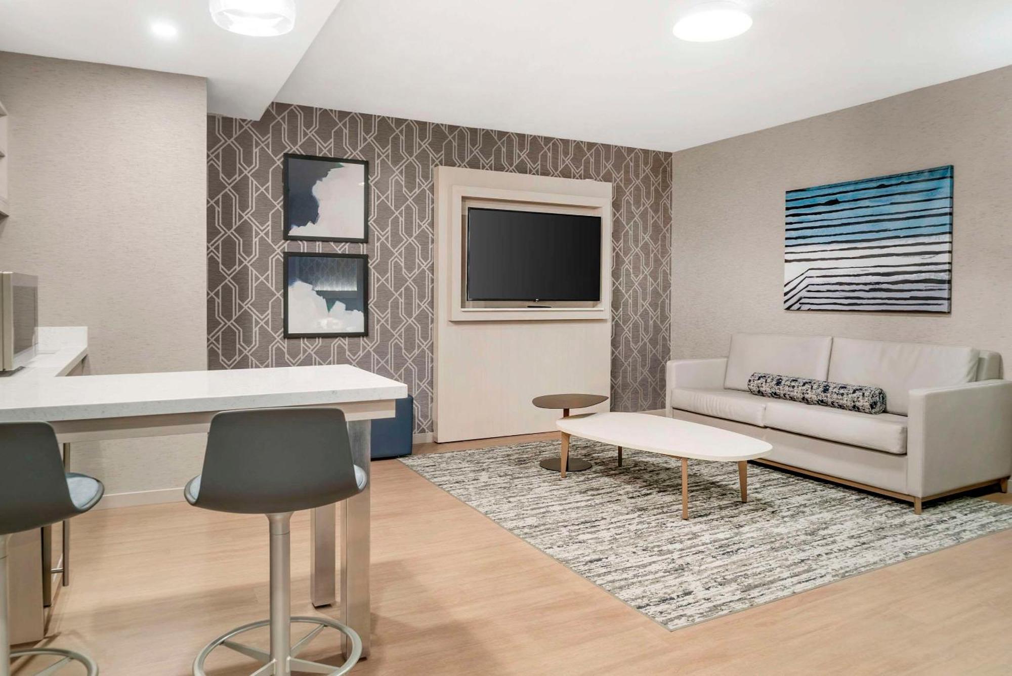 Radisson Plaza Hotel at Kalamazoo Center Bagian luar foto