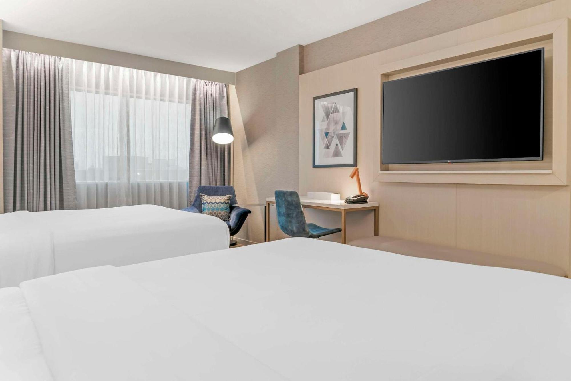 Radisson Plaza Hotel at Kalamazoo Center Bagian luar foto